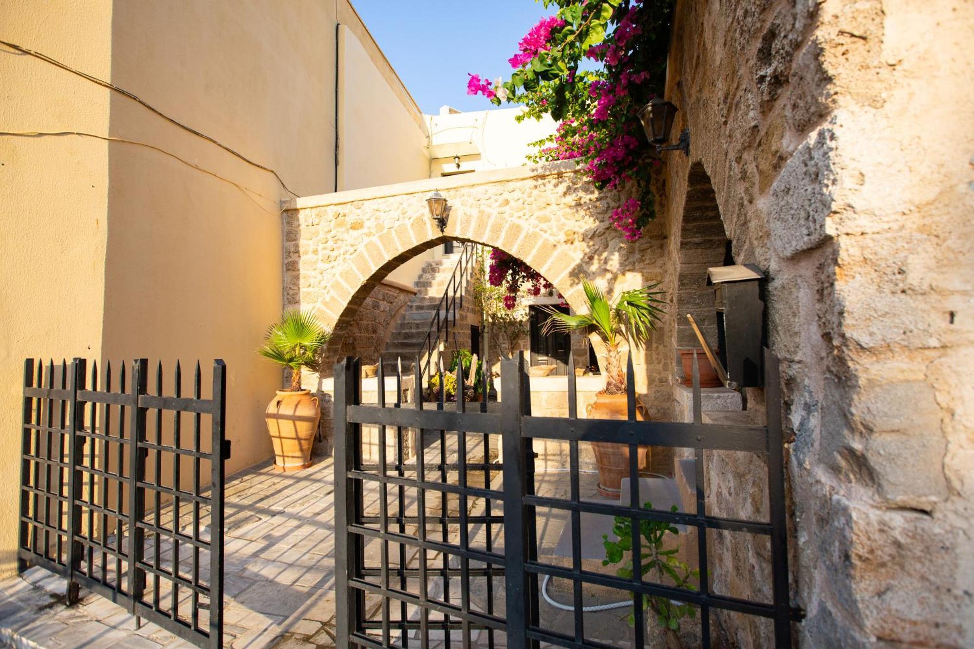 The Old Town House Apartment Rhodes City Exterior photo